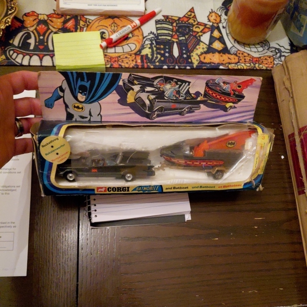 1976 Corgi Batmobile & Batboat Toy Set